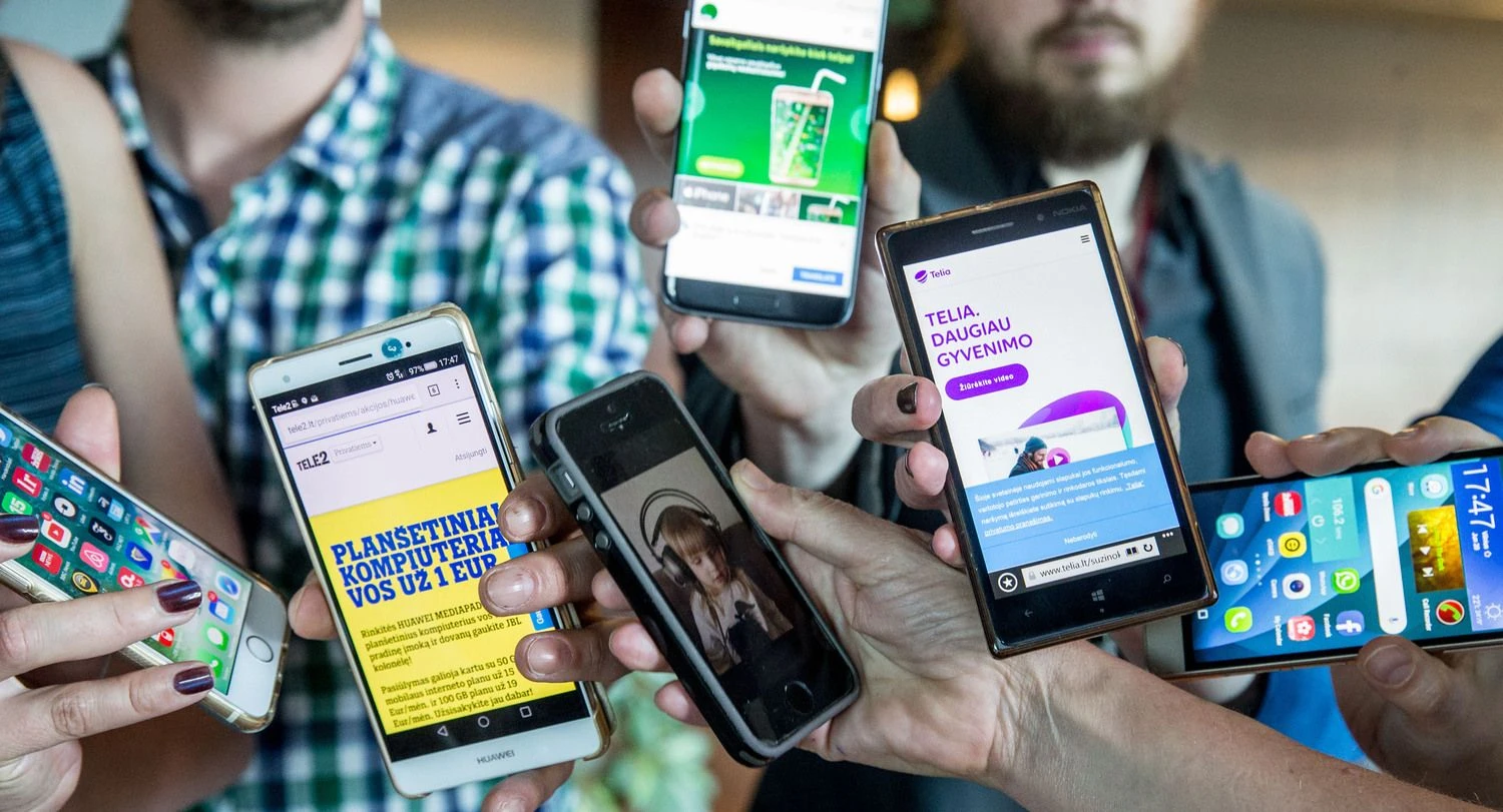 Kasdien aštrėjanti konkurencinė kova tarp mobiliojo ryšio operatorių persimeta į namų rinkos kainodarą ir rinkodaros strategijas.