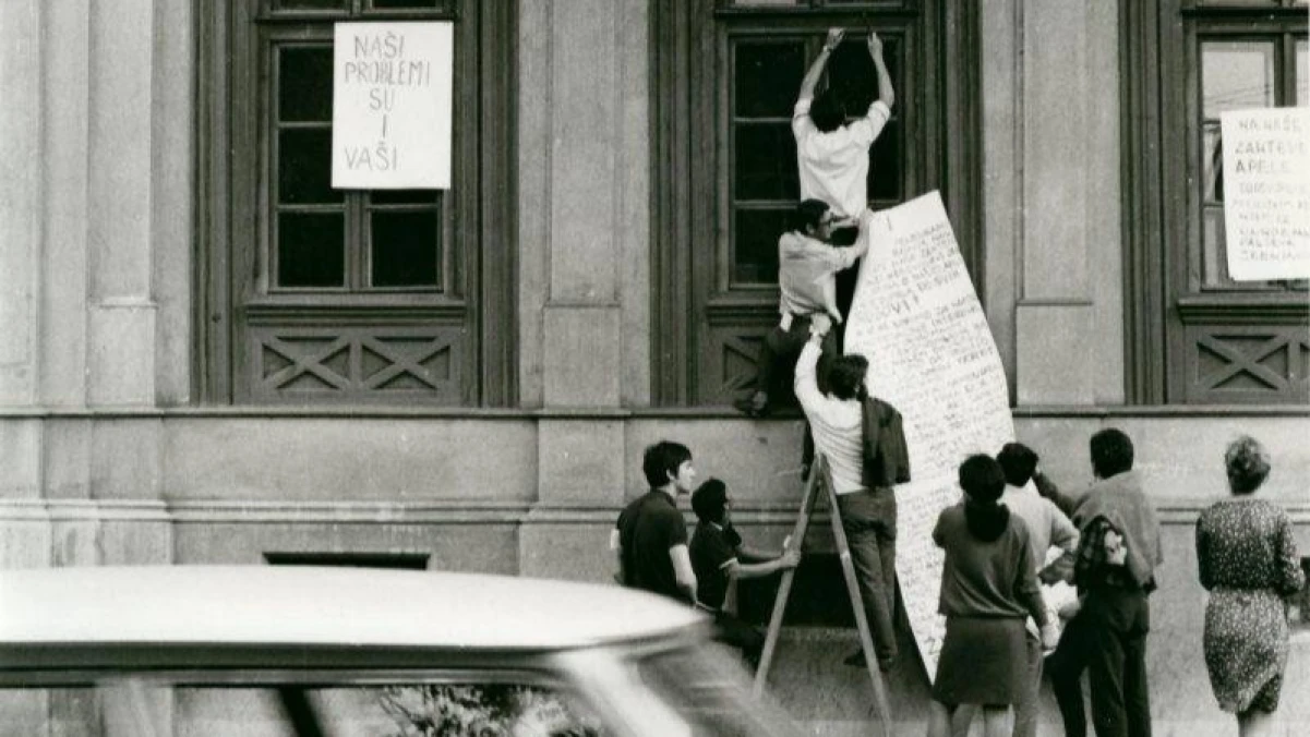 Kadras iš VDFF filmo „Birželio neramumai“, rež. Želimiras Žilnikas.  