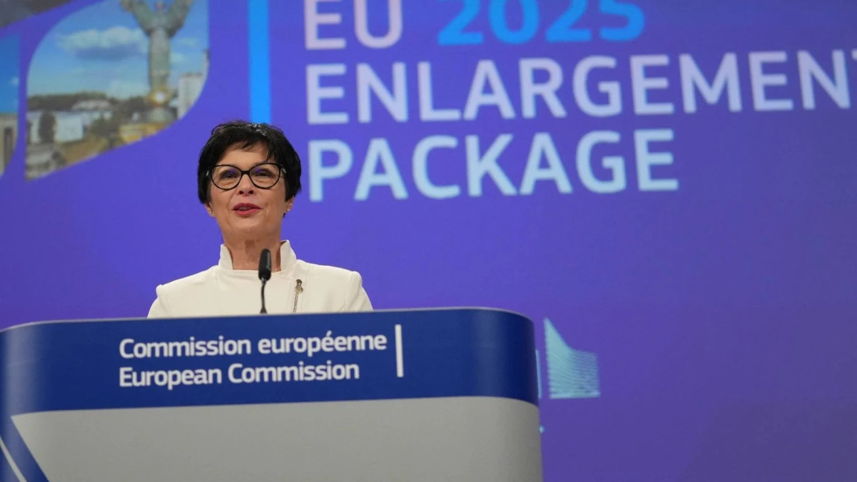 Už ES plėtrą atsakinga eurokomisarė Marta Kos. Virginios Mayo („AP Photo“ / „Scanpix“) nuotr. 