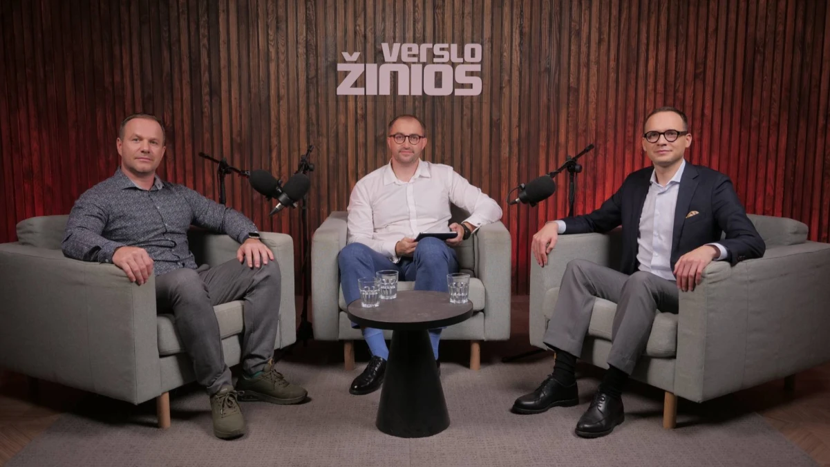 Iš kairės: prof. dr. Marius Laurinaitis, Mykolo Riomerio universiteto Teisės ir FinTech studijų programos vadovas, Raimondas Andrijauskas, advokatų kontoros WALLESS teisinės atitikties ekspertas, ir advokatas Danielius Matonis, WALLESS asocijuotasis partneris. VŽ nuotr.