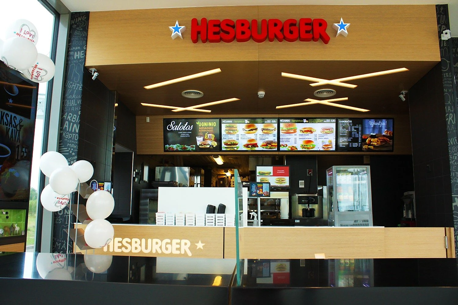 Šalia Molėtų atidarytas restoranas – 45-asis „Hesburger“ tinklo restoranas Lietuvoje. Bendrovės nuotr,