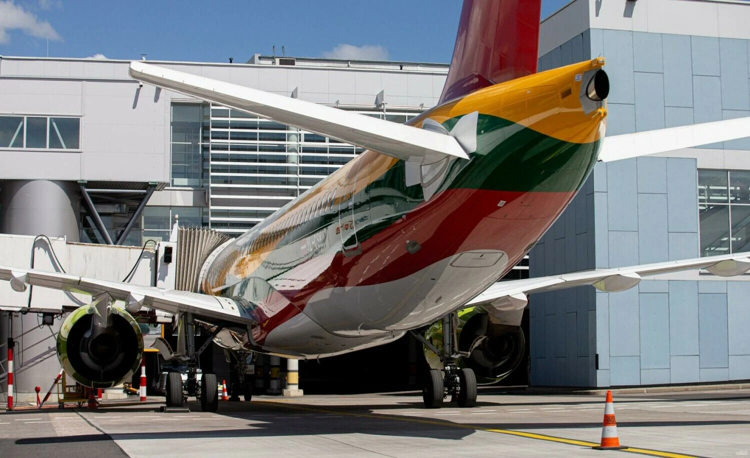 Lėktuvai Tarptautiniame Vilniaus oro uoste karantino metu. Juditos Grigelytės (VŽ) nuotr.