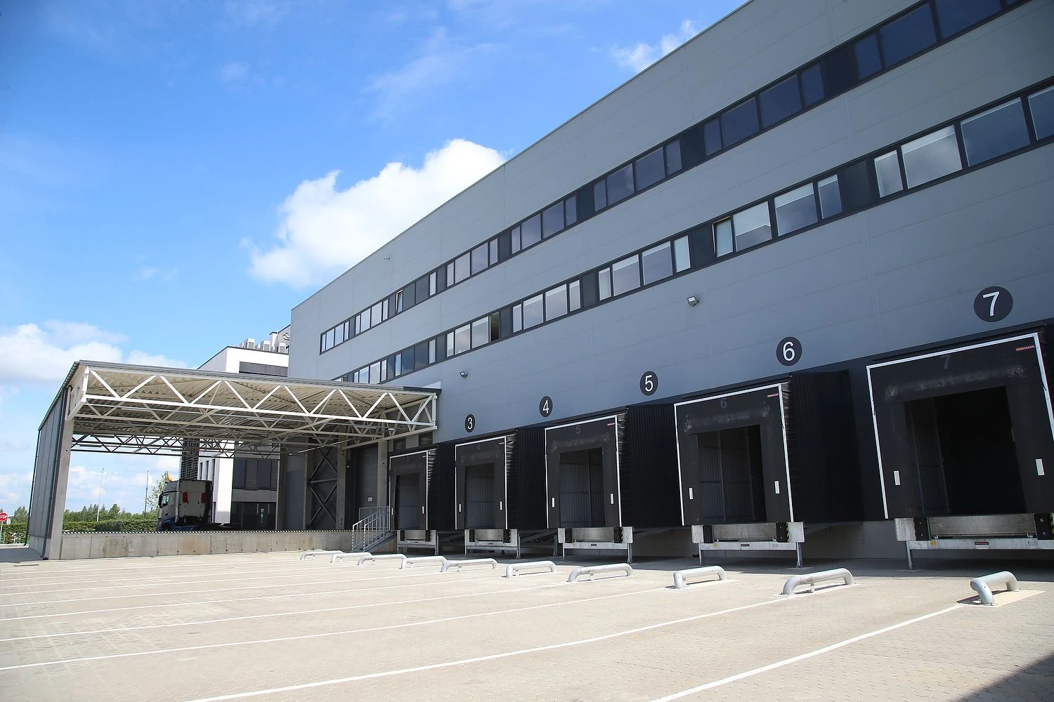 Naujasis „Hegelmann Transporte“ biuras ir sandėliai. Vladimiro Ivanovo (VŽ) nuotr.