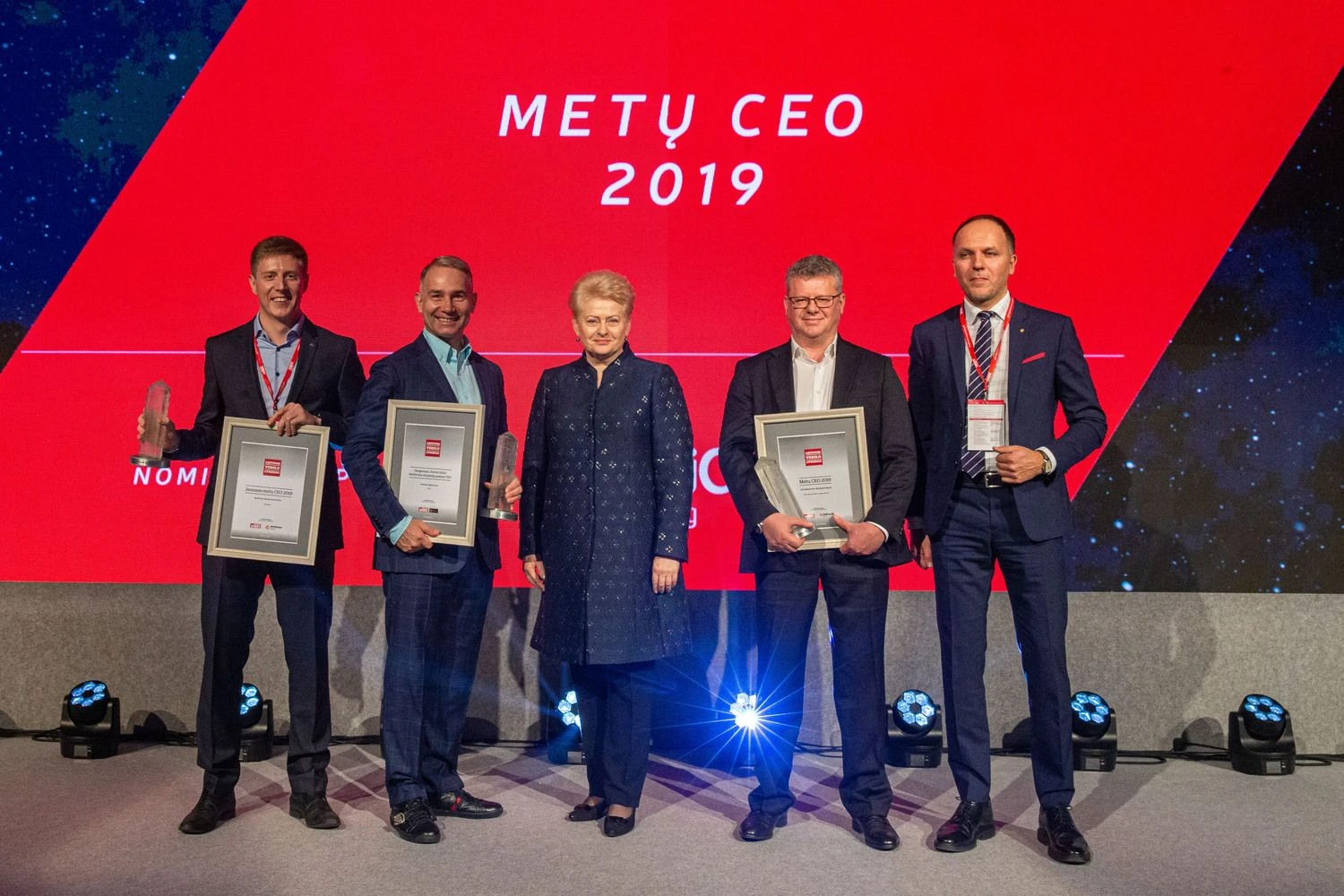 Dalia Grybauskaitė, Lietuvos Respublikos prezidentė, Algimantas Markauskas - Metų CEO 2019,  Petras Masiulis – „Verslo žinių“ skaitytojų Metų CEO, Mantas Makulavičius – Jaunasis Metų CEO,  Laimonas Belickas, „UniCredit Leasing“ Lietuvos filialo generalinis direktorius. Vladimiro Ivanovo (VŽ) nuotr.