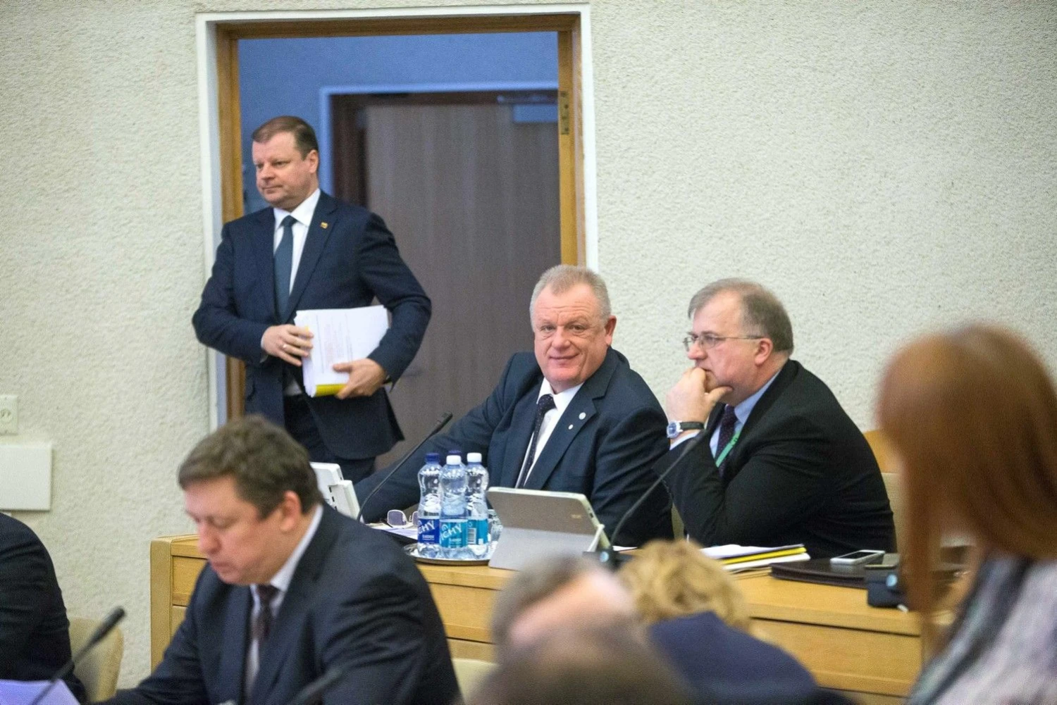 Premjero Sauliaus Skvernelio Vyriausybės posėdyje pateiktas programinių planų esminis pakoregavimas kabineto narių patvirtintas be diskusijų. Vladimiro Ivanovo (VŽ) nuotr.