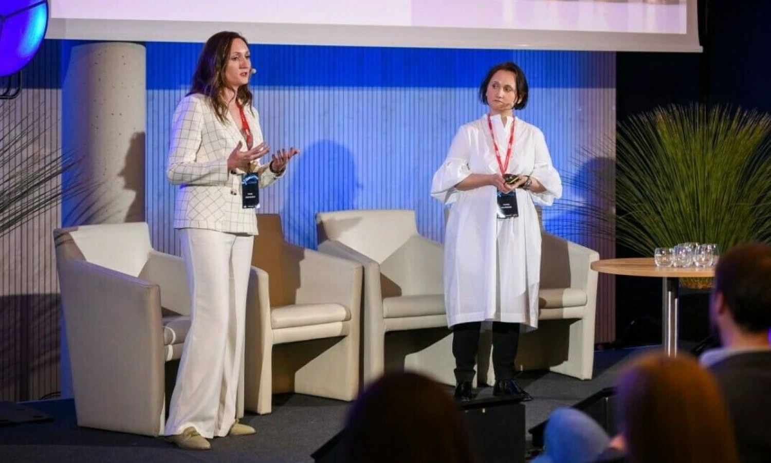 Kristina Noreikienė, „Trukmės“ žmonių ir organizacijos vystymo vadovė (kairėje), ir Irena Blaževičė, „Trukmės“ gyvosios organizacijos kūrėja (dešinėje). Ryčio Galadausko (VŽ) nuotr.