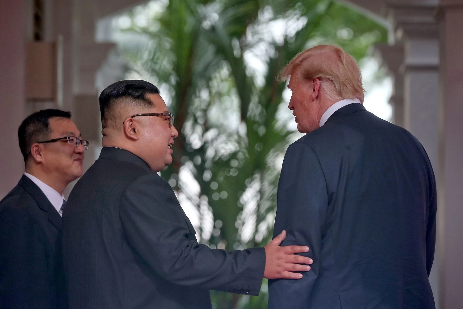 JAV prezidentas Donaldas Trumpas ir Šiaurės Korėjos lyderis Kim Jong Unas. Kevino Limo („Reuters“ / „Scanpix“) nuotr. 