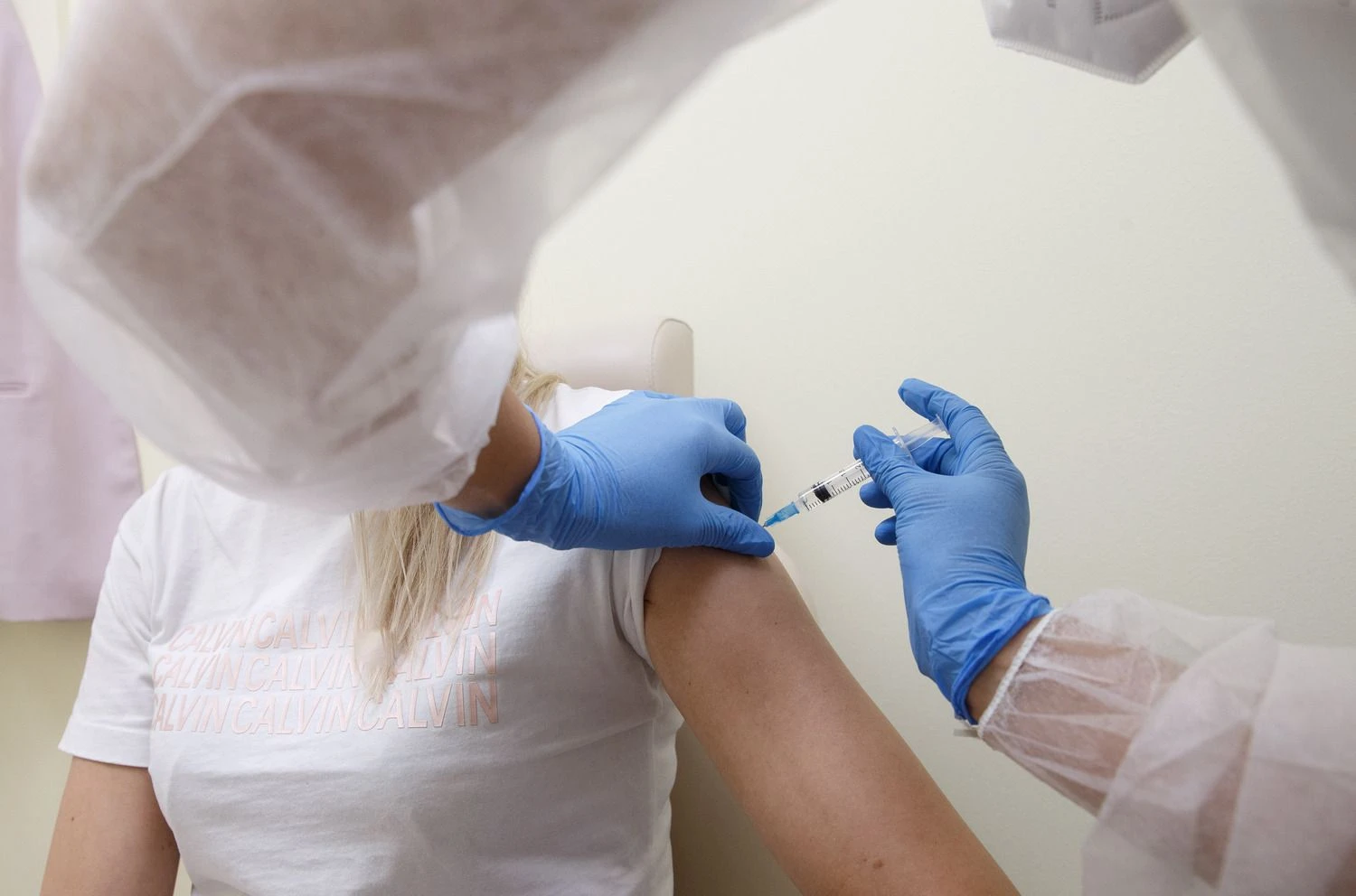 „Gintarinėje vaistinėje“ žmonės skiepijami „Janssen“ vakcina. Juditos Grigelytės (VŽ) nuotr.