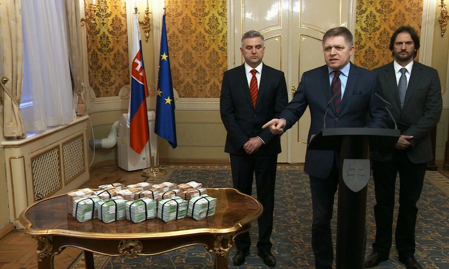 Kadras iš filmo „Žurnalisto nužudymas“.