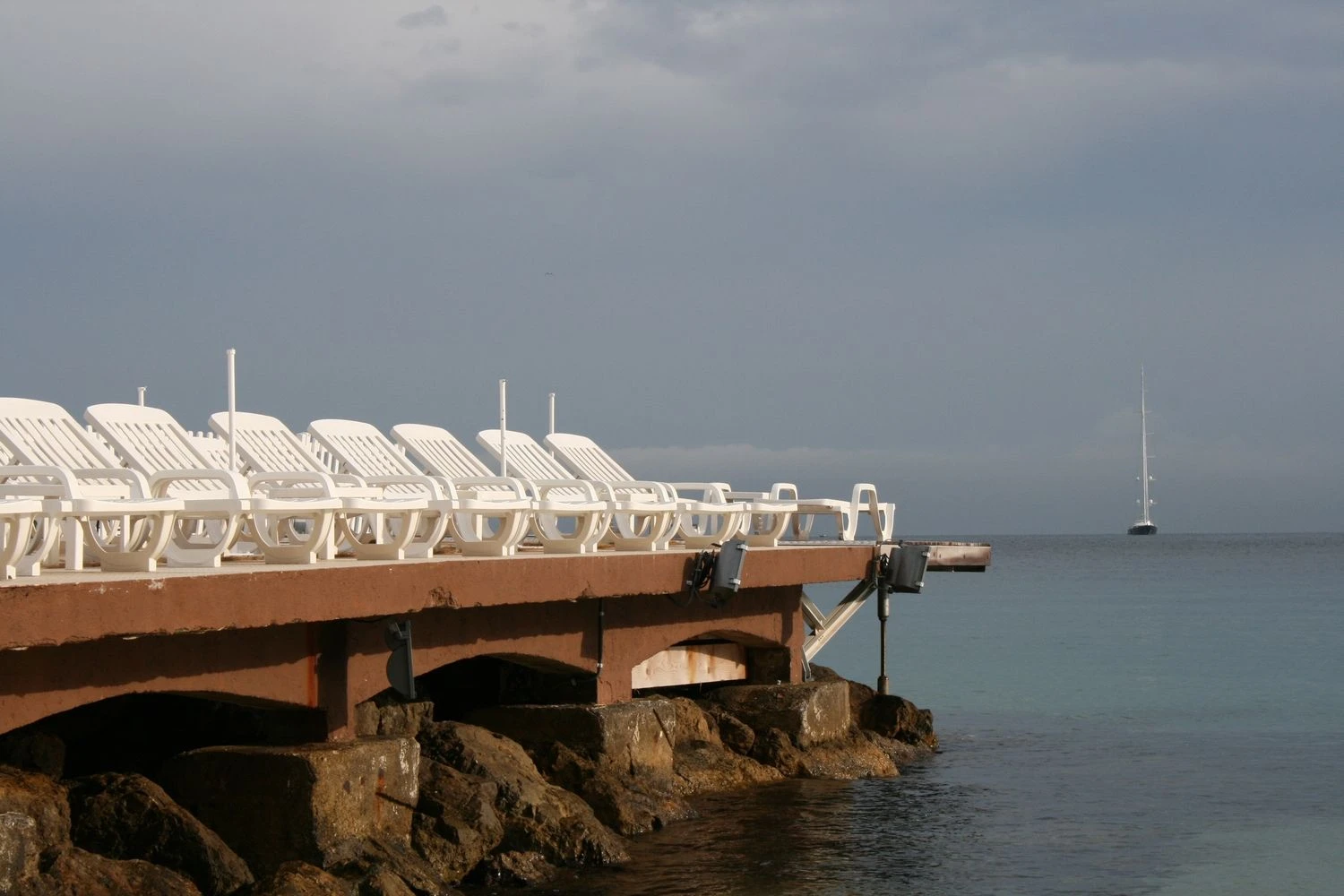 Prancūzija paskelbė, jog visi paplūdimiai bus uždaryti bent iki birželio. Daivos Banaitienės nuotr. 