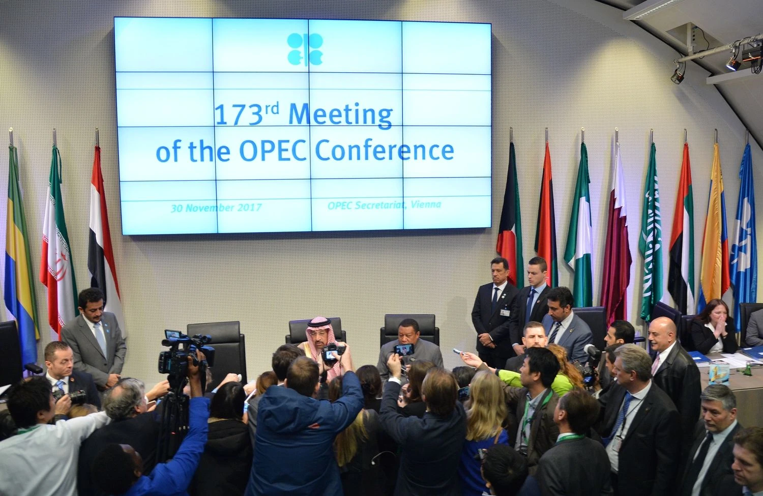 Participants in the 173rd meeting of OPEC and the 3rd meeting with non-OPEC countries. Alexey Vitvitsky/Sputnik