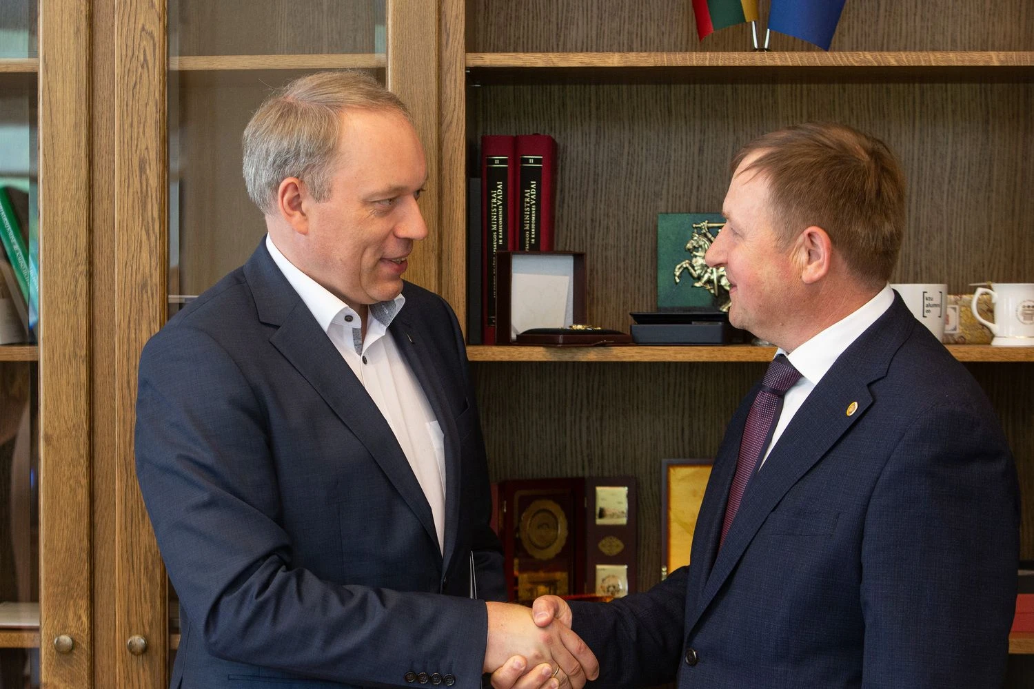 Eugenijus Valatka, KTU rektorius  (kairėje) ir Arvydas Paukštys, „Teltonikos“ pagrindinis akcininkas. Vladimiro Ivanovo (VŽ) nuotr.