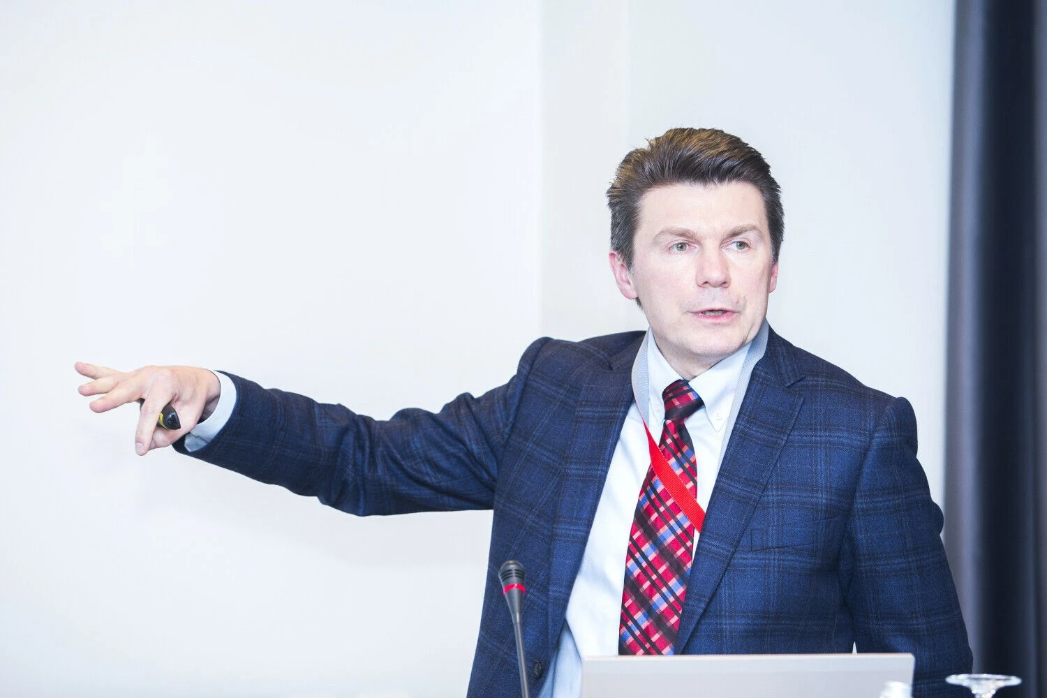 Romas Švedas, Tarptautinių santykių ir politikos mokslų instituto partnerystės docentas, buvęs energetikos viceministras. Irmanto Gelūno (BNA) nuotr.