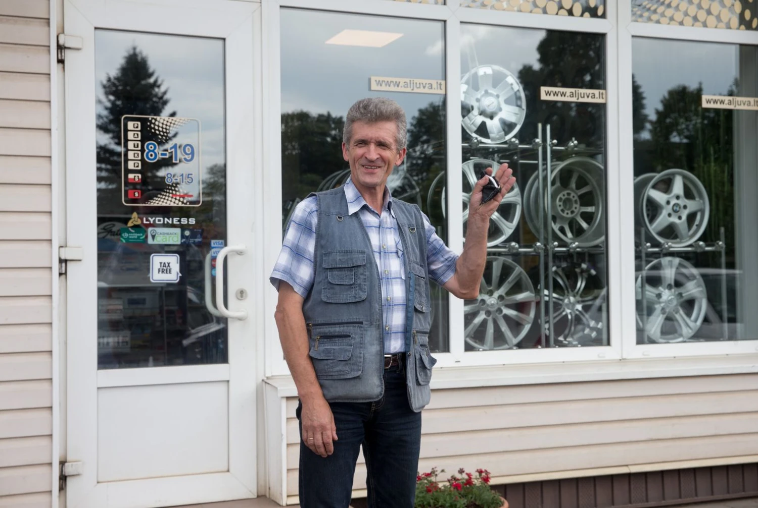 Marius Mikoliūnas, Ukmergės autoserviso „Aljuva“ direktoriaus pavaduotojas: „Netrukus prasidės plėtros etapas – sklypą naujam autoservisui jau turime.“
Juditos Grigelytės (VŽ) nuotr.
