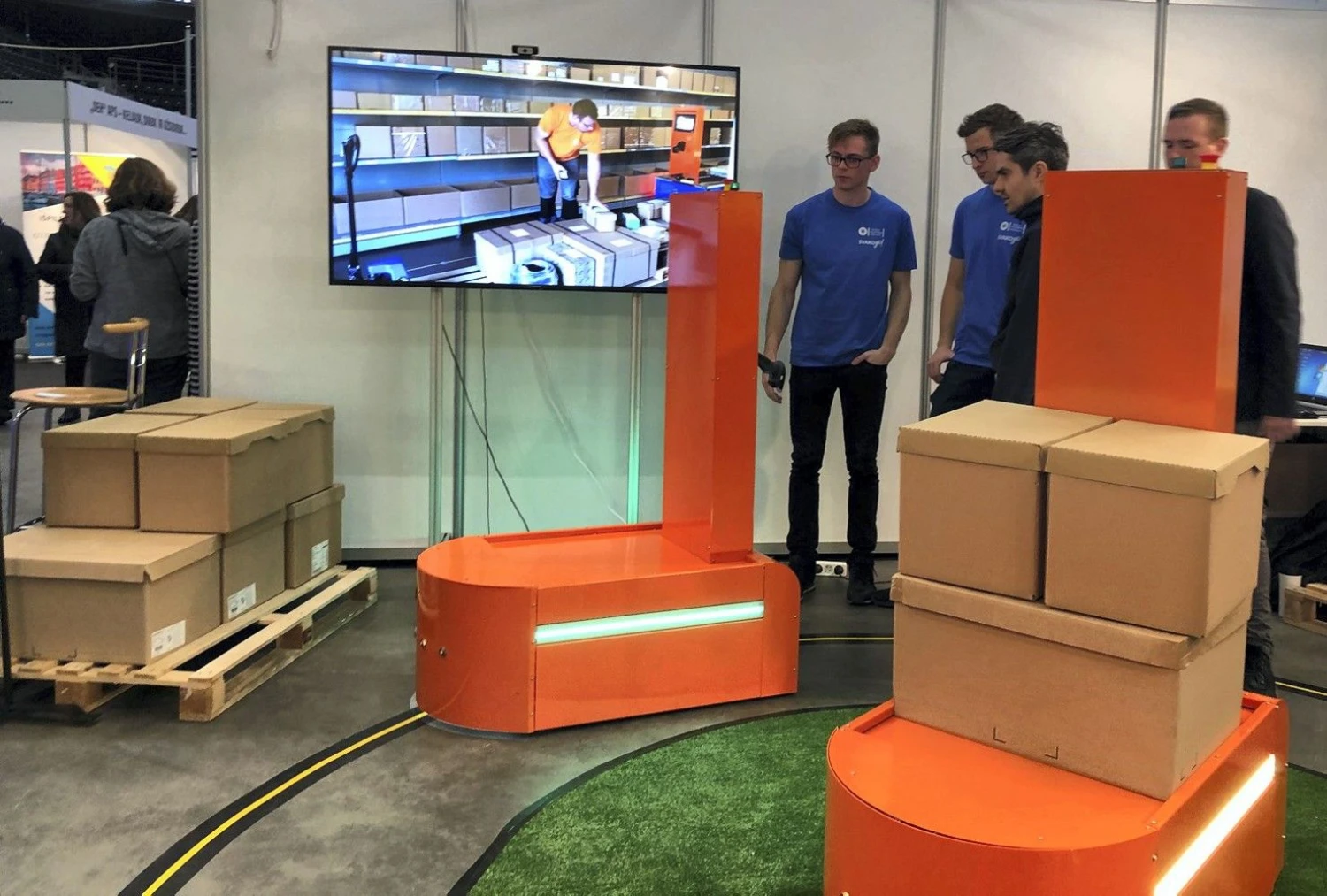 Robotizuotų sprendimų nuomos verslo modelis leidžia sutaupyti 20-30% lėšų, kurios paprastai mokamos sandėlio darbuotojui. Bendrovės nuotr.