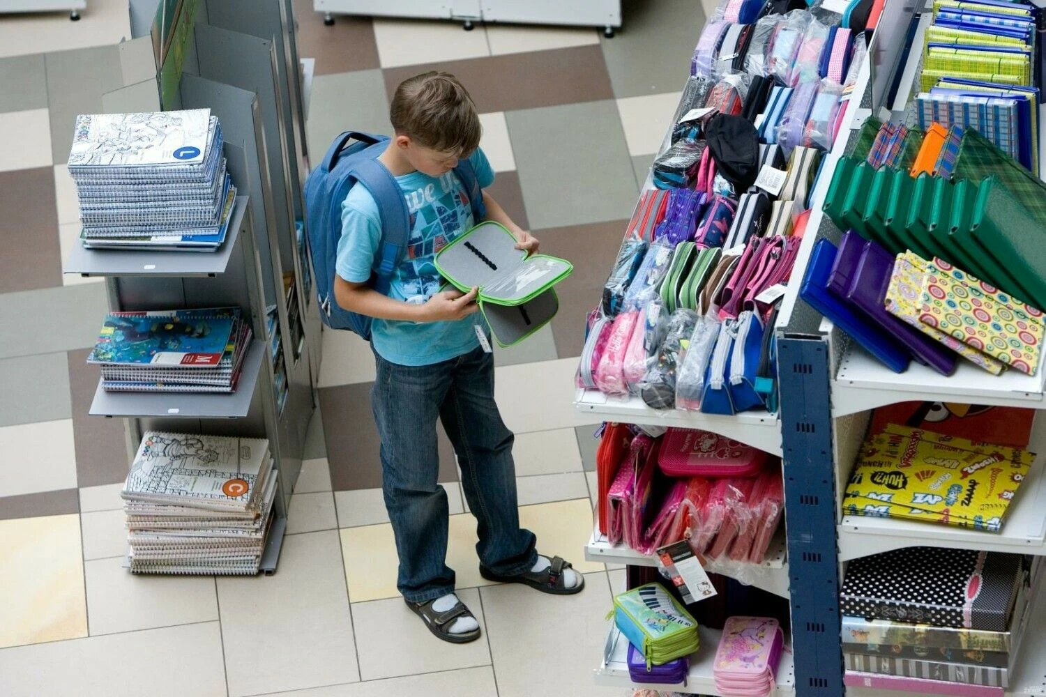 Prekyba mokyklinėmis prekėmis. Juditos Grigelytės (VŽ) nuotr.