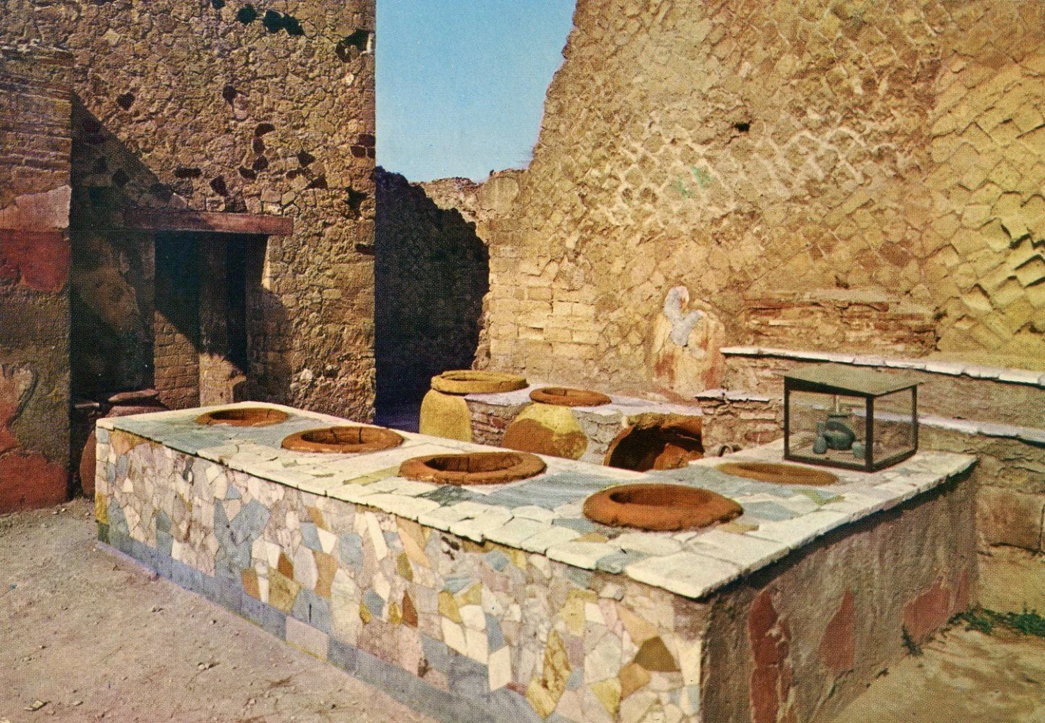 Herkulanumo greitojo maisto užeiga – termopolijumas, arba taberna. „Vikipedijos“ nuotr.
