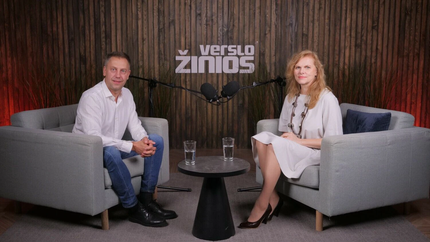 „Scandagra Group“ generalinis direktorius Julius Puodžiuvėlis ir moderatorė Vilija Ramanauskienė.