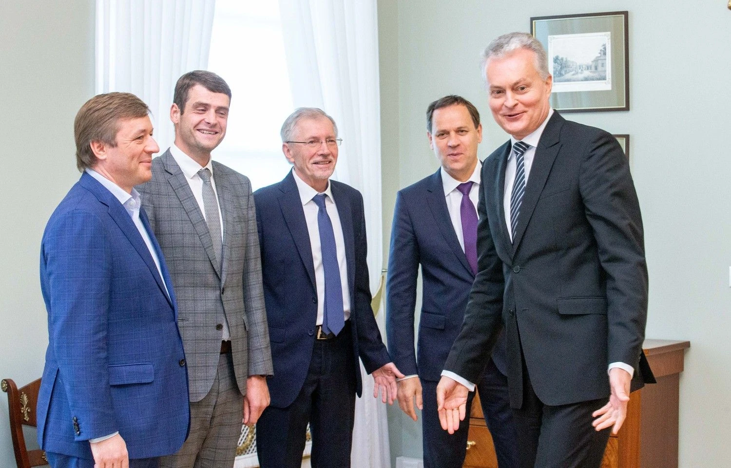 Prezidentas Gitanas Nausėda susitinka su koalicijos sutartį pasirašiusių partijų vadovais. Juditos Grigelytės (VŽ) nuotr.