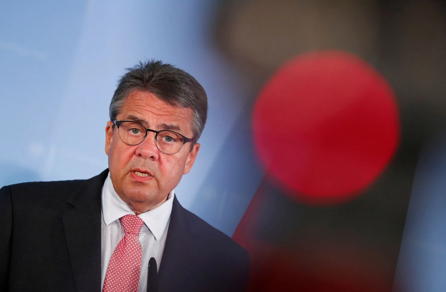Naujoje Vyriausybėje Sigmaras Gabrielis nebevadovaus Vokietijos diplomatijai. Fabrizio Benscho („Reuters“/„Scanpix“)  nuotr. 