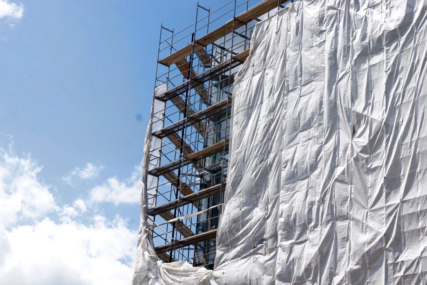 Vilniuje, Juozapavičiaus gatvėje, statomi Maskvos namai. Anetos Primost