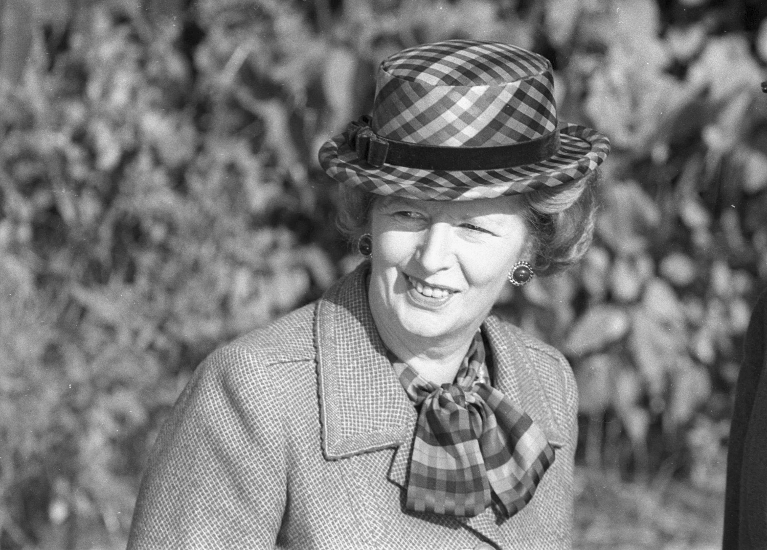 Baronienė Margaret Thatcher yra pasakiusi: „Jei turi žmonėms paaiškinti, kas esi – tas nesi.“ Briano Smitho (Reuters/Scanpix) nuotr.