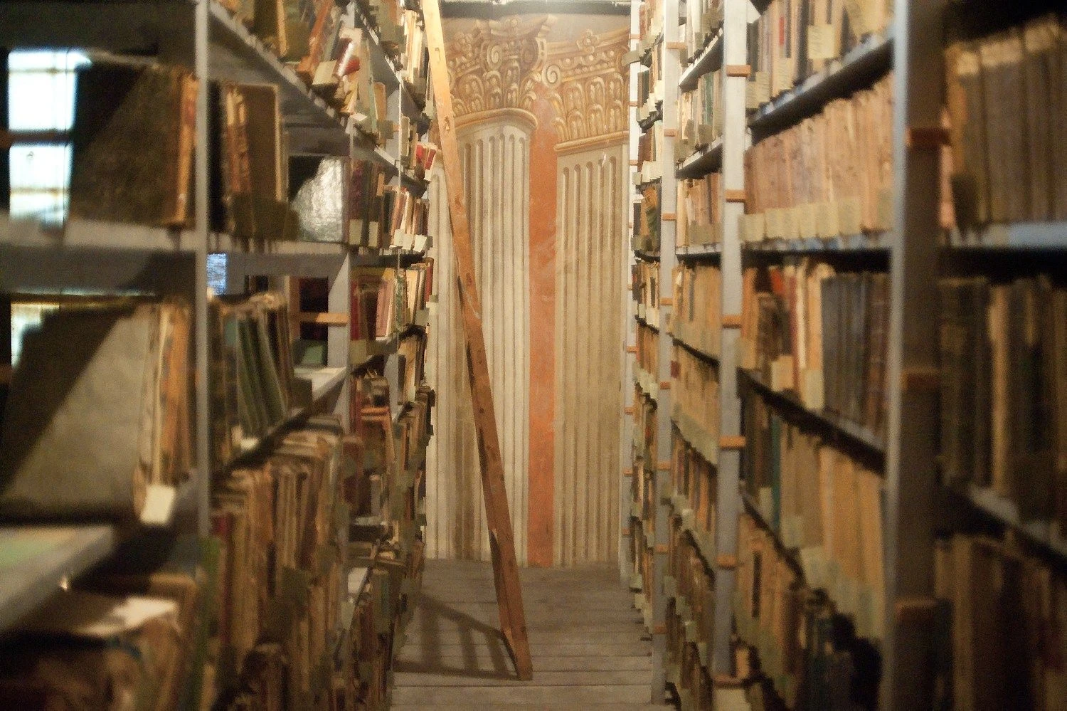Bibliotekininkai kartotekoje registravo visas knygas ir atsakinėdavo į klausimus iš viso pasaulio. 
Herkaus Milaševičiaus nuotr.