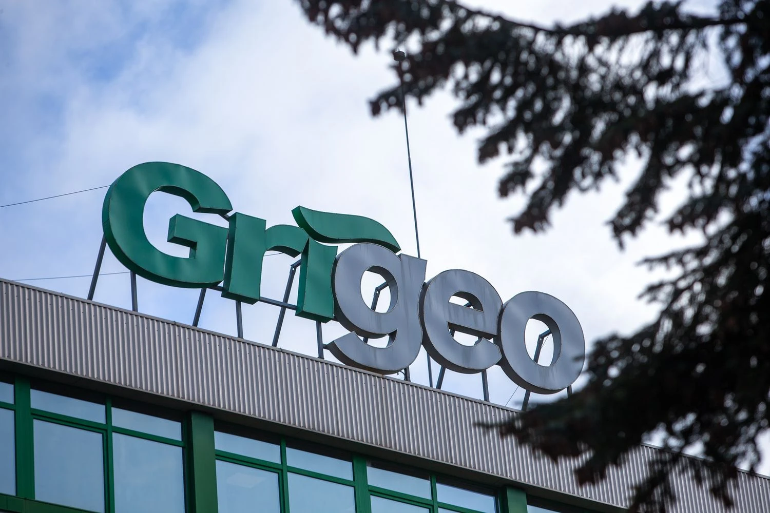 AB „Grigeo“ grupės pastatai, logotipai. Vladimiro Ivanovo (VŽ) nuotr.