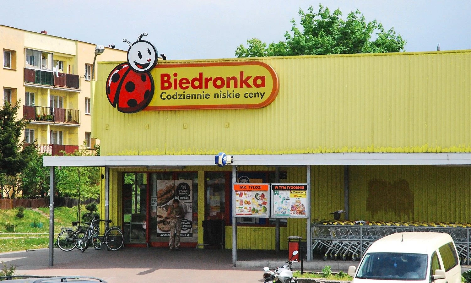 2017 05 22. „Biedronka“ parduotuvė Lenkijoje. Juditos Grigelytės (VŽ) nuotr.
