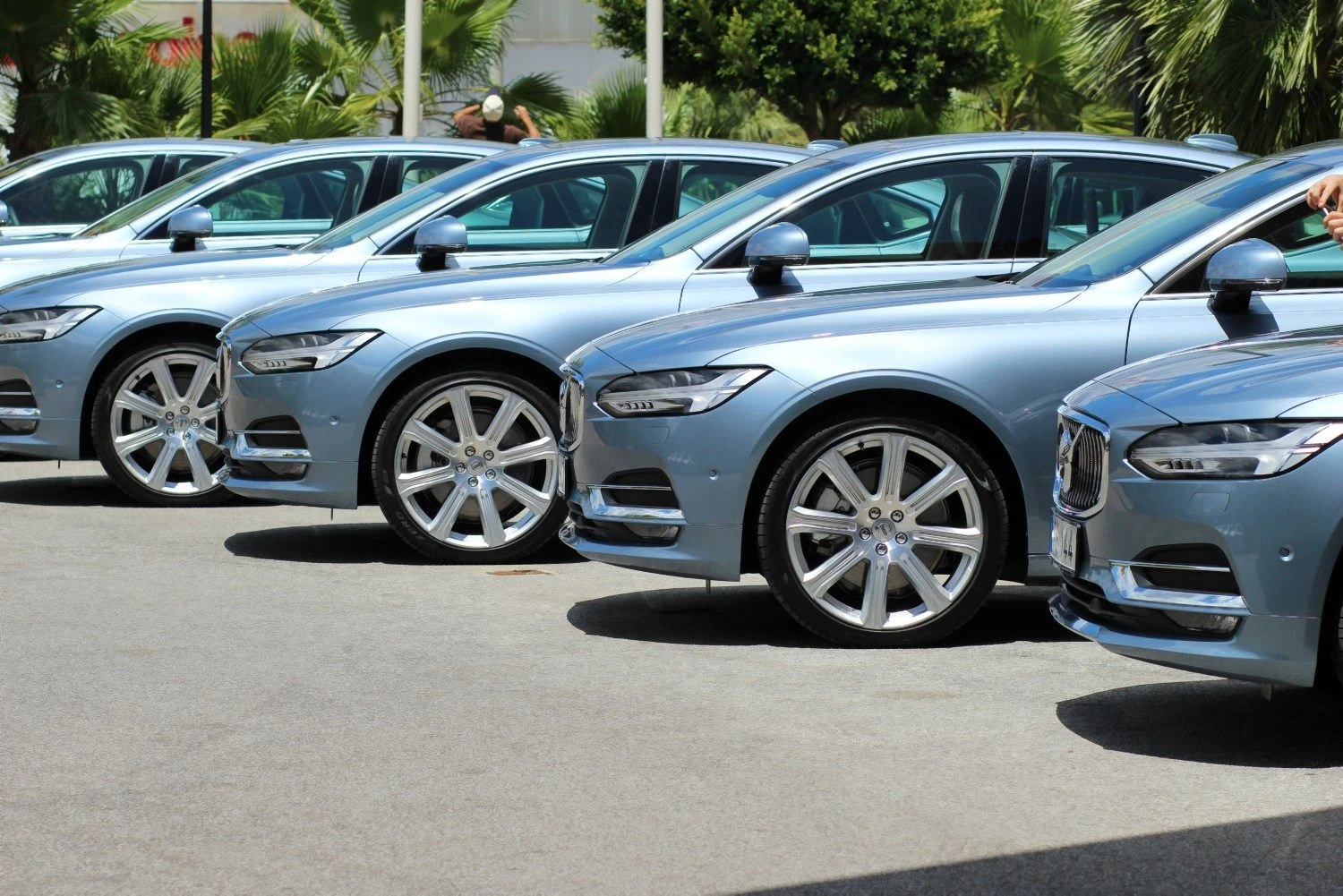 Į saulėtą Malagą Ispanijoje atkeliavusius žurnalistus pasitiko dešimtys naujų „Volvo V90“ ir „Volvo S90“ modelių. Dinos Sergijenko (VŽ) nuotr.