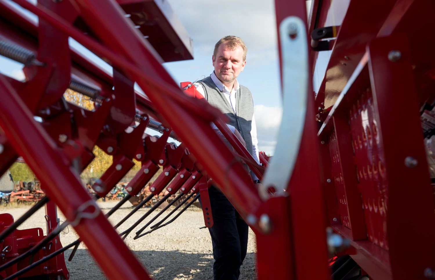 Arūnas Maziukas, UAB „Agrotaka“ direktorius: „Detales parduoti sugebėjo daugelis, bet kai reikėjo ūkininkus pakonsultuoti, pardavėjai nematydavo visumos. Arba nenorėdavo matyti.“
Juditos Grigelytės (VŽ) nuotr.