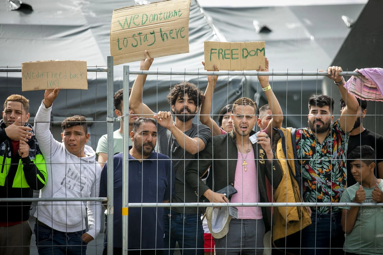 Nelegalūs migrantai Druskininkų užkardoje. Luko Balandžio („15min.“/„Scanpix“) nuotr. 
