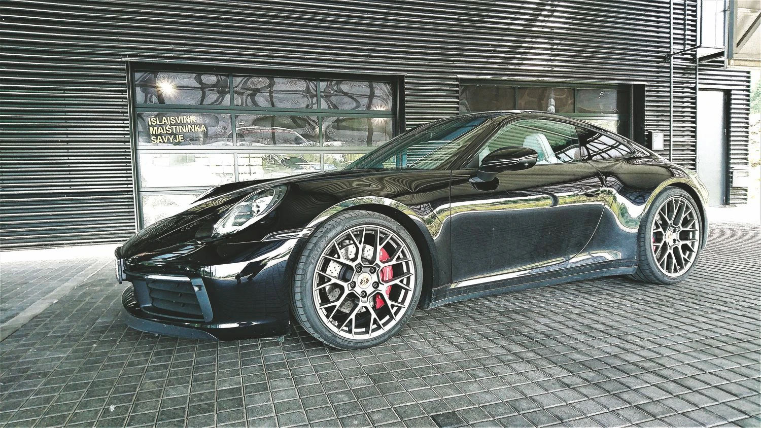 911 nepripažįsta kompromisų ir leidžia suderinti iš pažiūros nesuderinamus dalykus. Lino Butkaus (VŽ) nuotr.