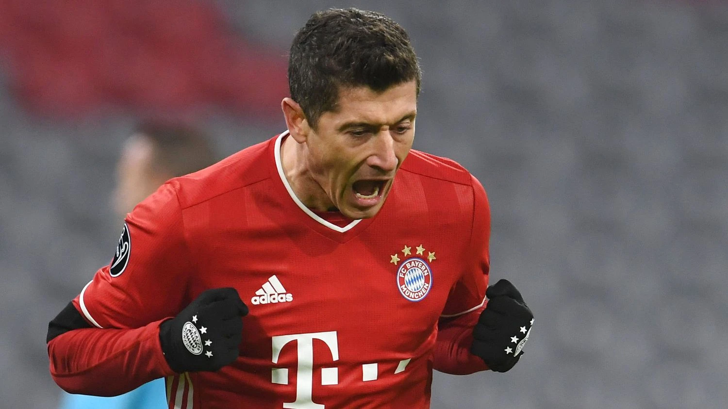 Robertas Lewandowski, Miuncheno „Bayern“ žaidėjas, Lenkijos futbolo rinktinės kapitonas. 2020 m. lapkričio 25 d.  Andreas Gebert („Reuters“ /  „Scanpix“) nuotr.  