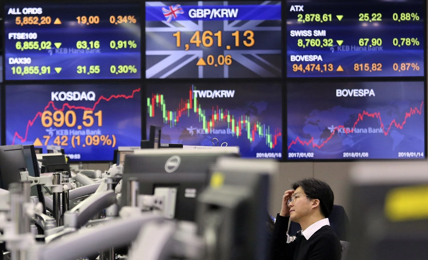 Nuo 2010 m. vasario iki 2015 m. rugpjūčio buvo pavogta daugiau kaip 150 000 pranešimų žiniasklaidai su rinkoms svarbia informacija. „Reuters“ nuotr.