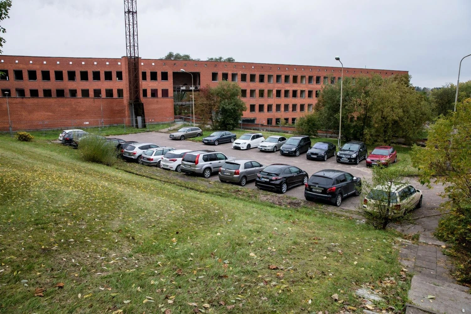 Pirmadienį Kultūros paveldo departamentas spręs, kokią dalį pastato investuotojas, statydamas biurų kompleksą, turėtų išsaugoti. Juditos Grigelytės (VŽ) nuotr.
