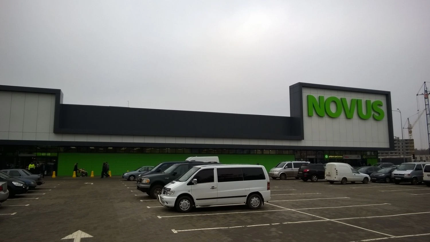 „BT Invest“ atstovai kol kas skeptiškai vertina galimybes kam nors parduoti turimą „Novus“ prekybos centrų verslą. Realūs pirkėjai būtų dideli Rusijos tinklai, o dabar esą ateina pasikalbėti vietiniai, net neturėdami jokių realių pasiūlymų. Bendrovės nuotr.