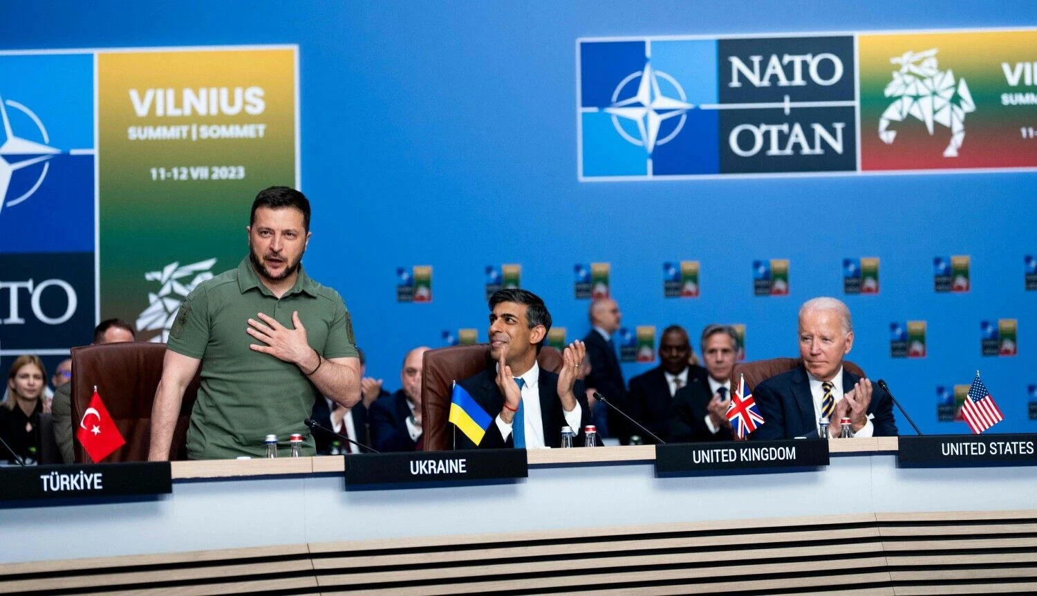 Volodymyras Zelenskis, Ukrainos prezidentas, NATO viršūnių susitikime. Dougo Millso (AFP/„Scanpix“) nuotr.