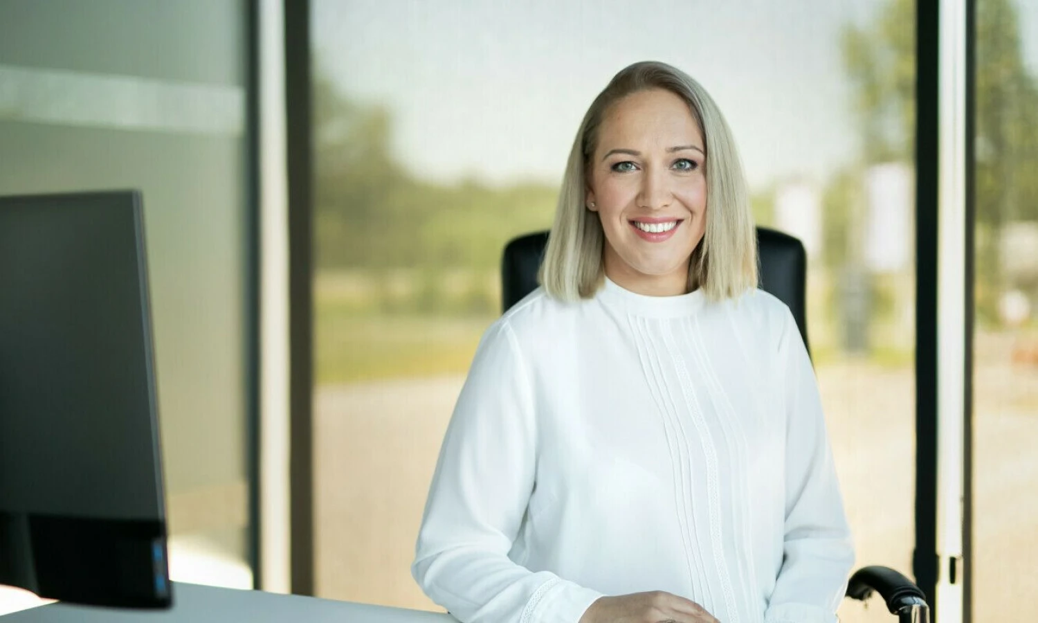 Areta Žiogė, UAB „Adampolis“ serviso ir parduotuvių tinklo vadovė: „Puikiai suprantame, kad kiekviena diena su neeksploatuojama transporto priemone klientams reiškia didelius nuostolius.“