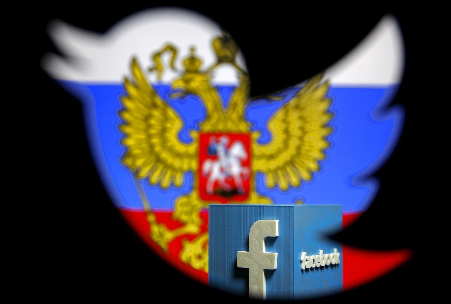 Antradienį ir trečiadienį „Twitter“, „Facebook“ ir „Google“ vadovai dalyvaus JAV Kongreso komitetų posėdžiuose dėl Rusijos kišimosi į JAV prezidento rinkimus. Dado Ruvičiaus („Reuters“ / „Scanpix“) nuotr. 