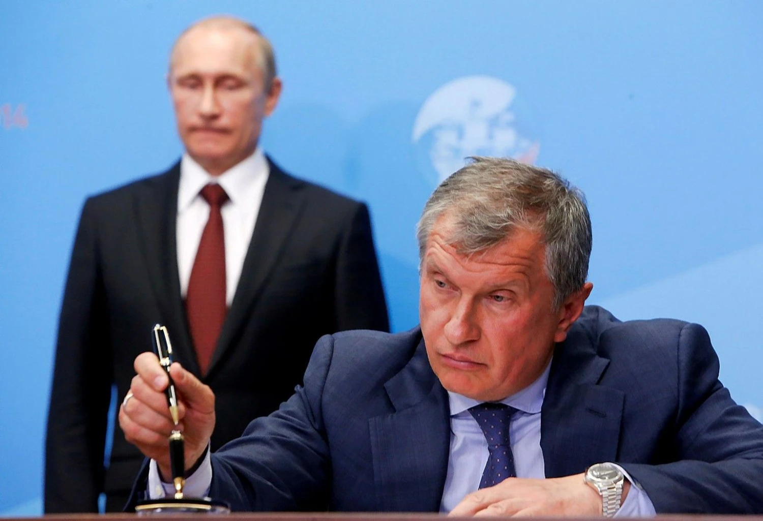 Igoris Sečinas, „Rosneft“ vadovas, ir Vladimiras Putinas, Rusijos prezidentas. Sergejaus Karpukhino („Reuters“ / „Scanpix“) nuotr.