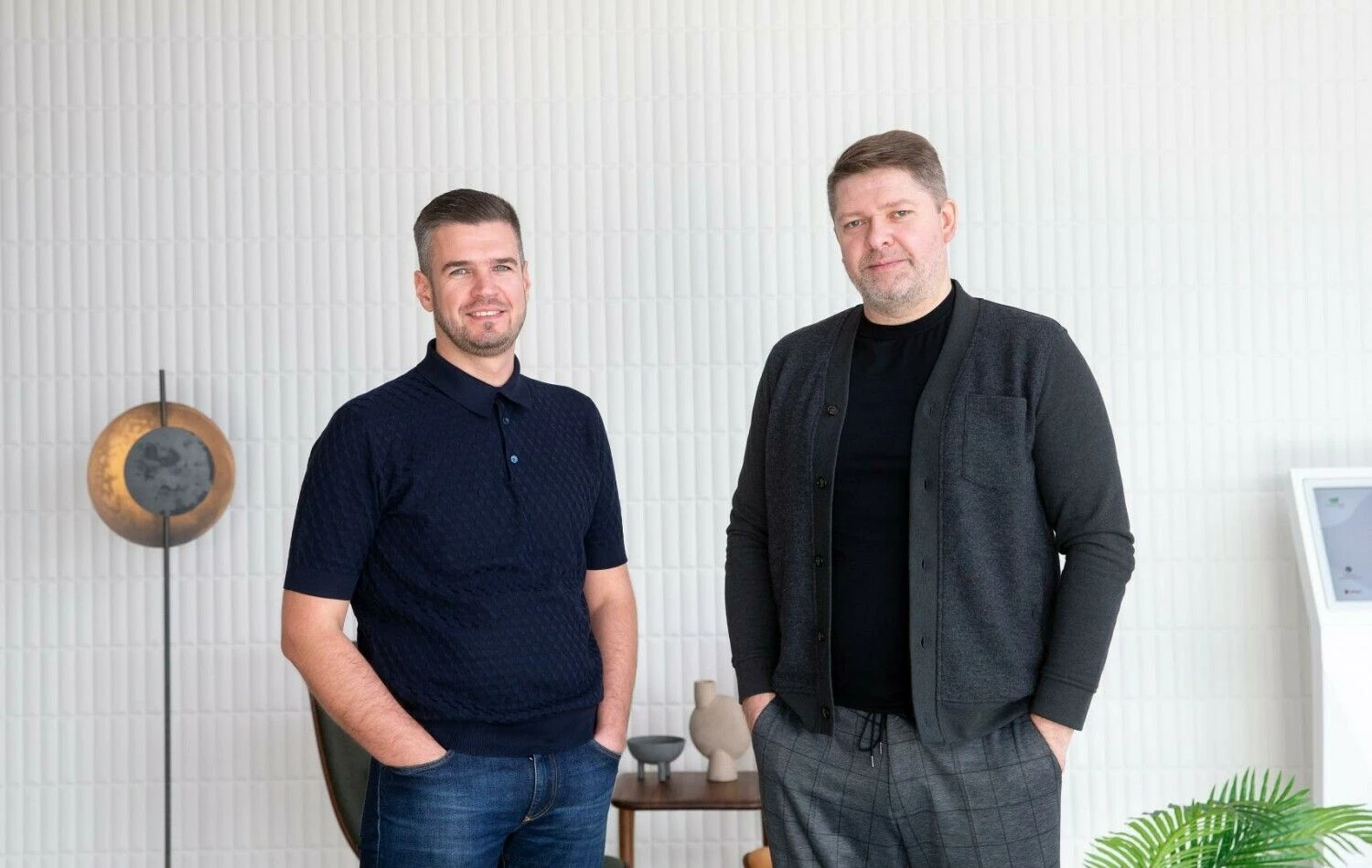 Pavelas Sokolovas, UAB „Kevin EU“ vykdomasis vadovas ir vienas įkūrėjų (kairėje) ir Tadas Tamošiūnas, mokėjimų bendovės UAB „Kevin EU“ vadovas ir vienas įkūrėjų. Juditos Grigelytės (VŽ) nuotr.
