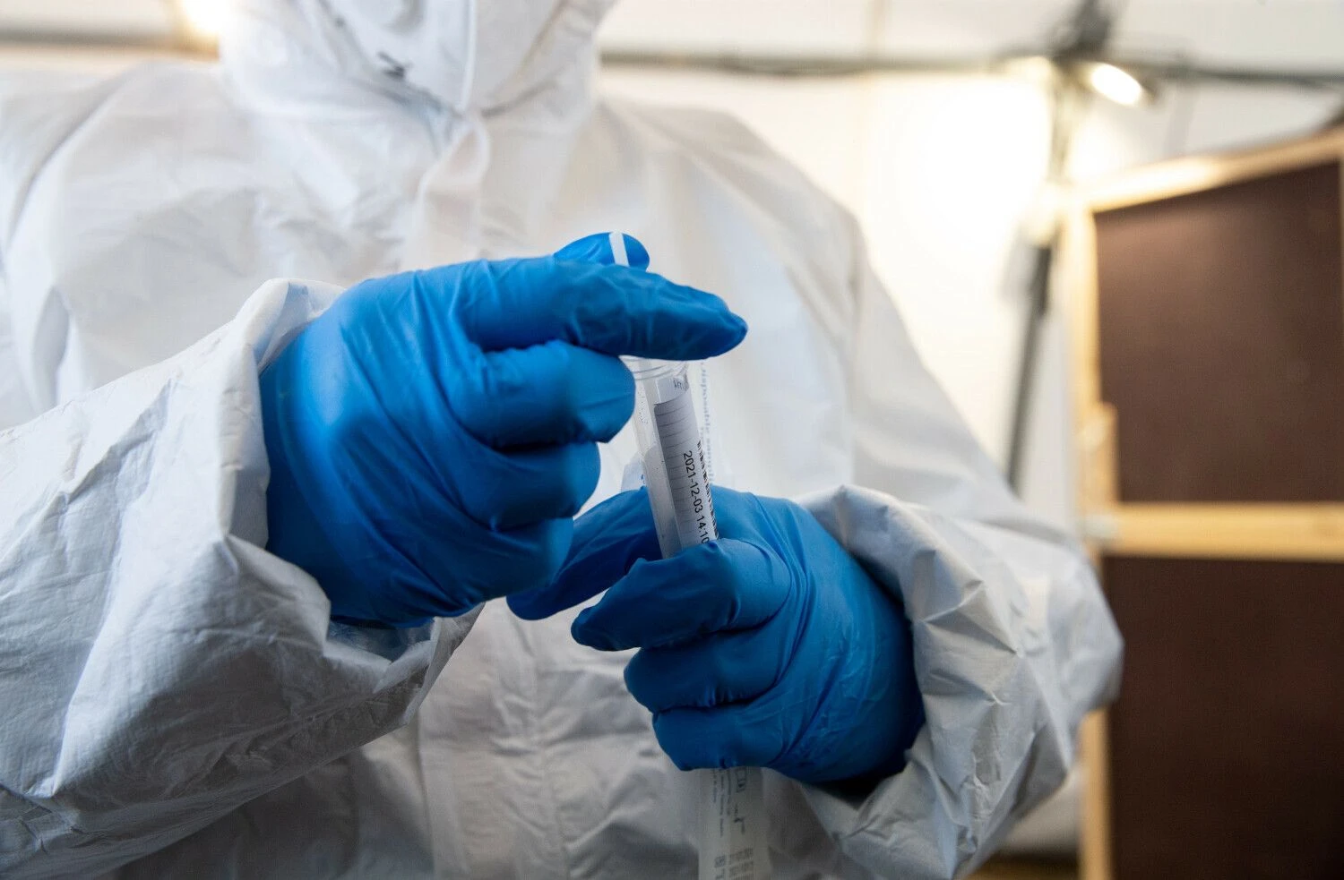 Mobilus koronaviruso patikros punktas Vilniuje. Juditos Grigelytės nuotr.