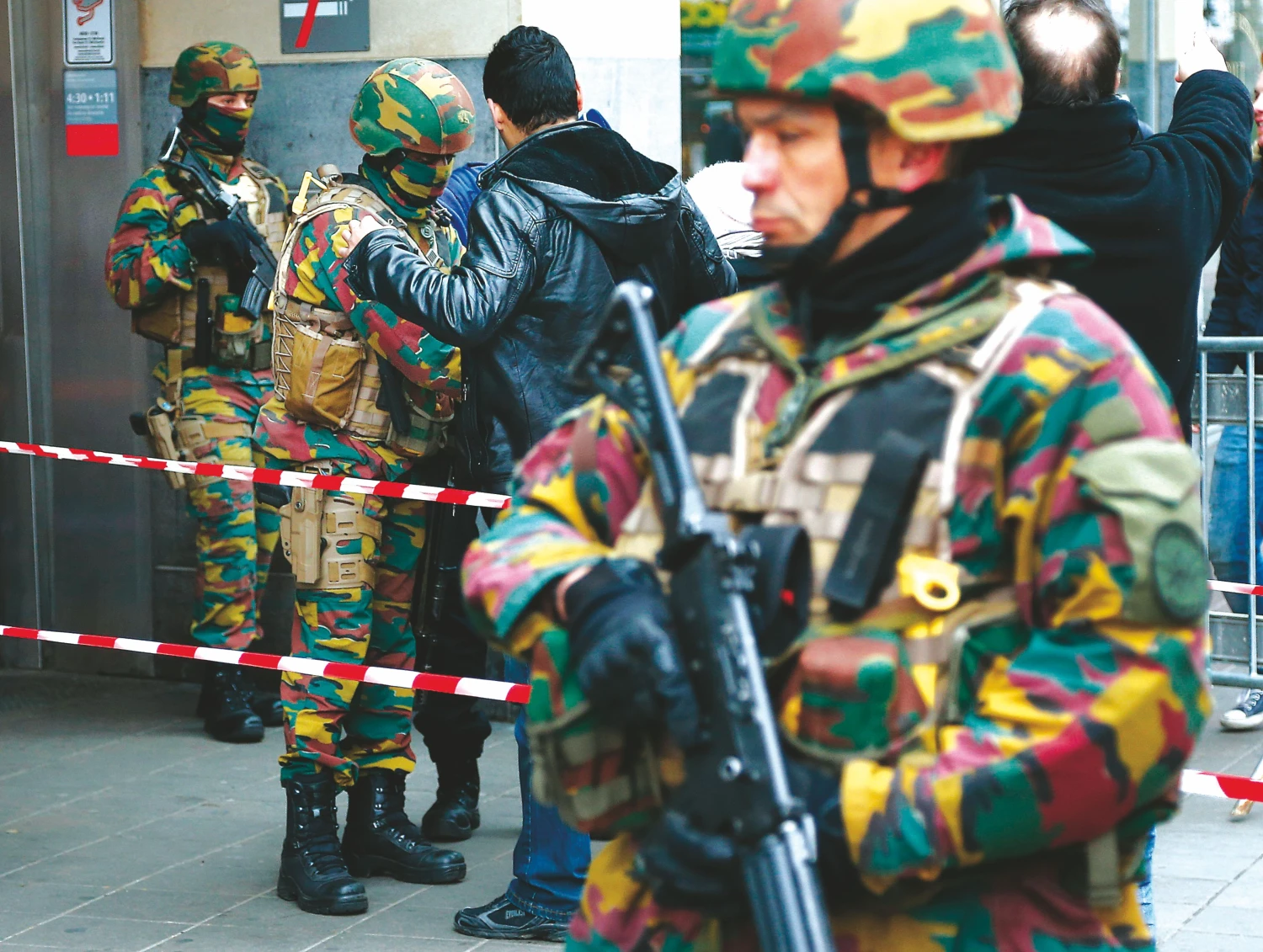 Šalių visuomenei išpuoliai daro įspūdį, kad valstybių vadovai nekontroliuoja padėties, mano ekspertai. FRANCOIS LENOIR („REUTERS“ / „SCANPIX“) NUOTR.
