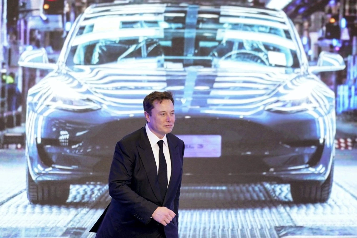 Elonas Muskas paskatino kriptovaliutų kainų augimą, o „Tesla“ ketina bitkoiną naudoti atsiskaitymams. „Reuters“ / „Scanpix“ nuotr. 
