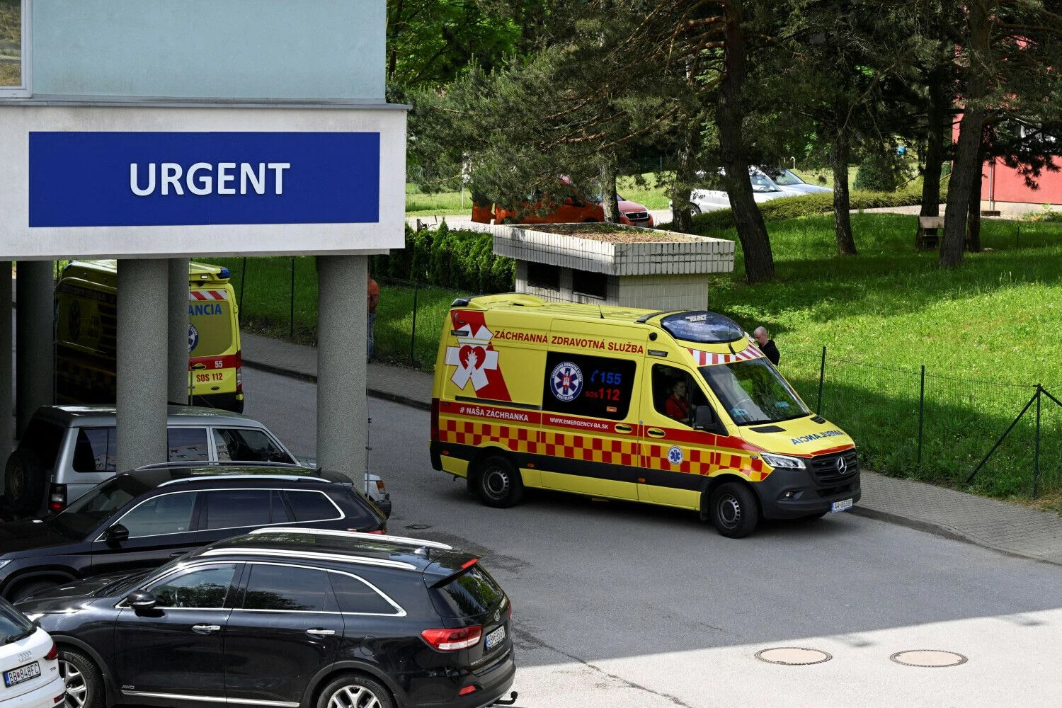Banska Bystricos miesto ligoninė, kurioje gydomas R. Fico. Radovano Stoklasos („Reuters“/„Scanpix“) nuotr.