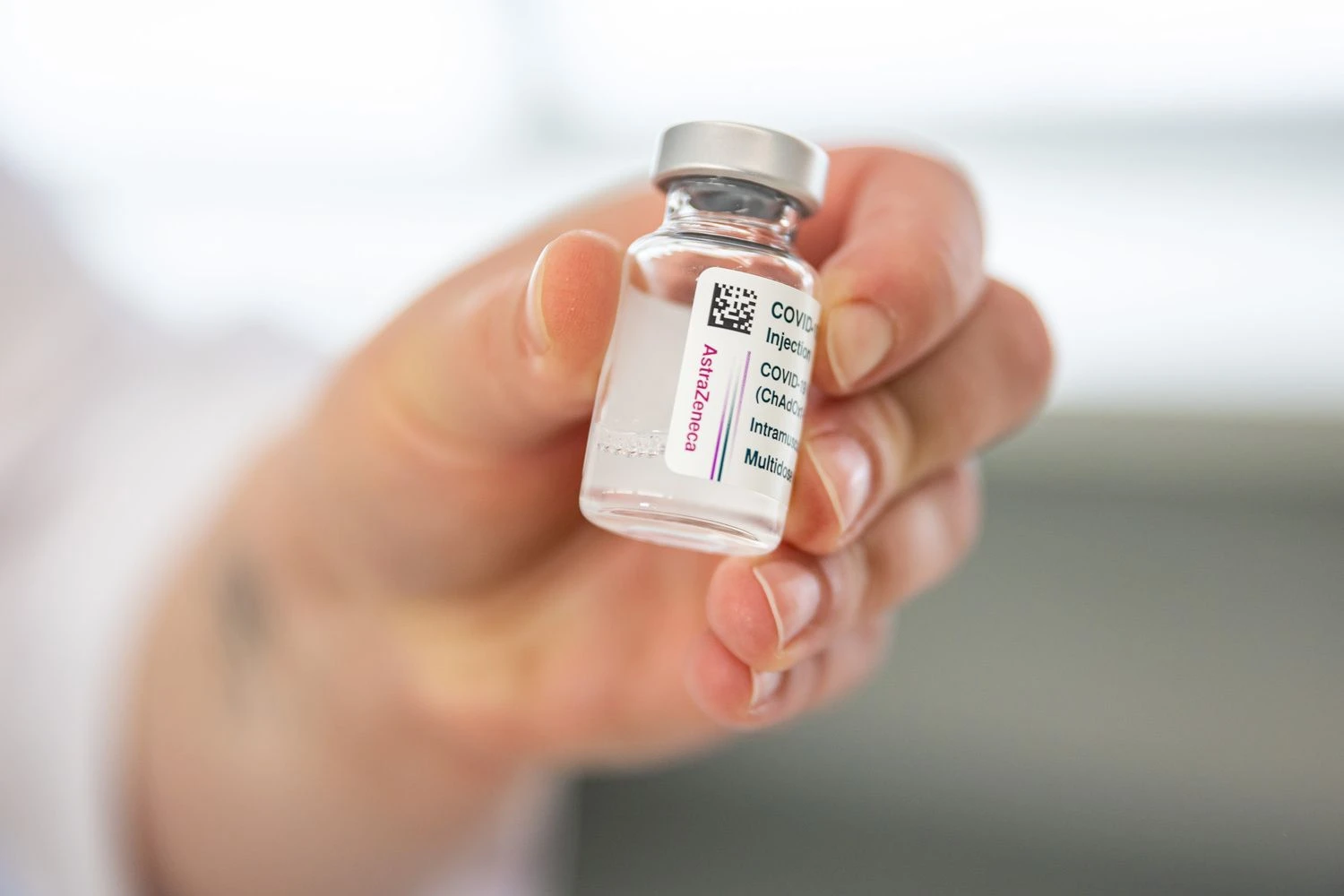 Kelios valstybės laikinai stabdo skiepijimą „AstraZeneca“ vakcinomis. Sauliaus Žiūros (Vilniaus savivaldybės) nuotr,