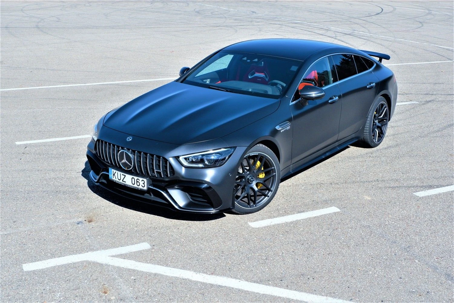 Įspūdingas AMG GT dizainas – tik įžanga į jo keliamų emocijų pasaulį. Lino Butkaus (VŽ) nuotr.