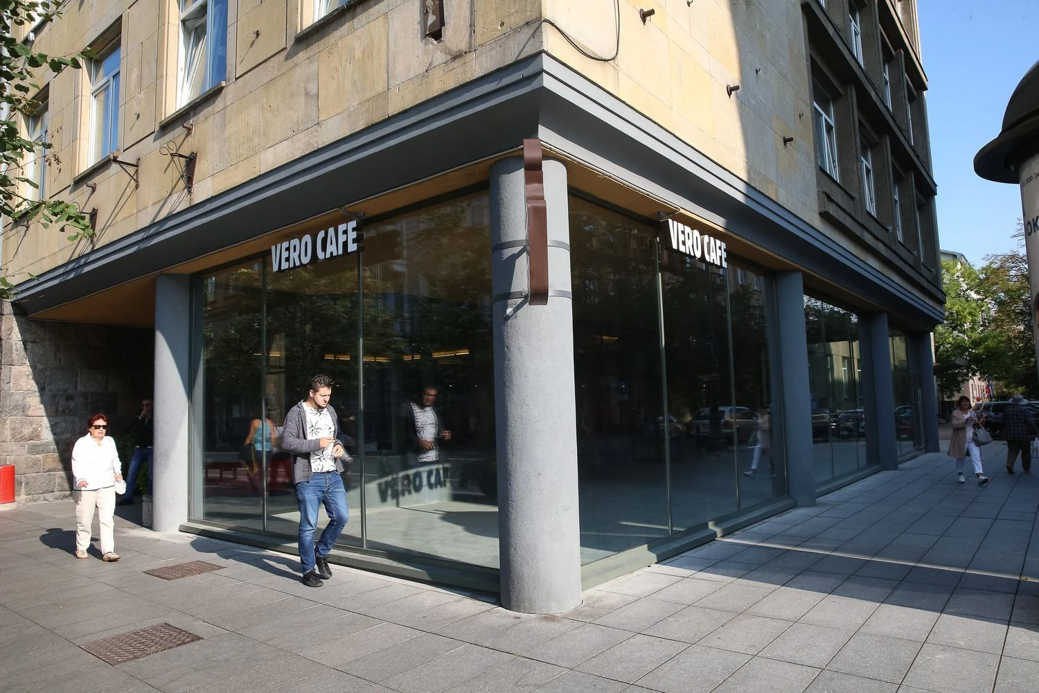 Gedimino pr. 27, Vilnius. „Vero Cafe“ kavinė. Vladimiro Ivanovo (VŽ) nuotr.