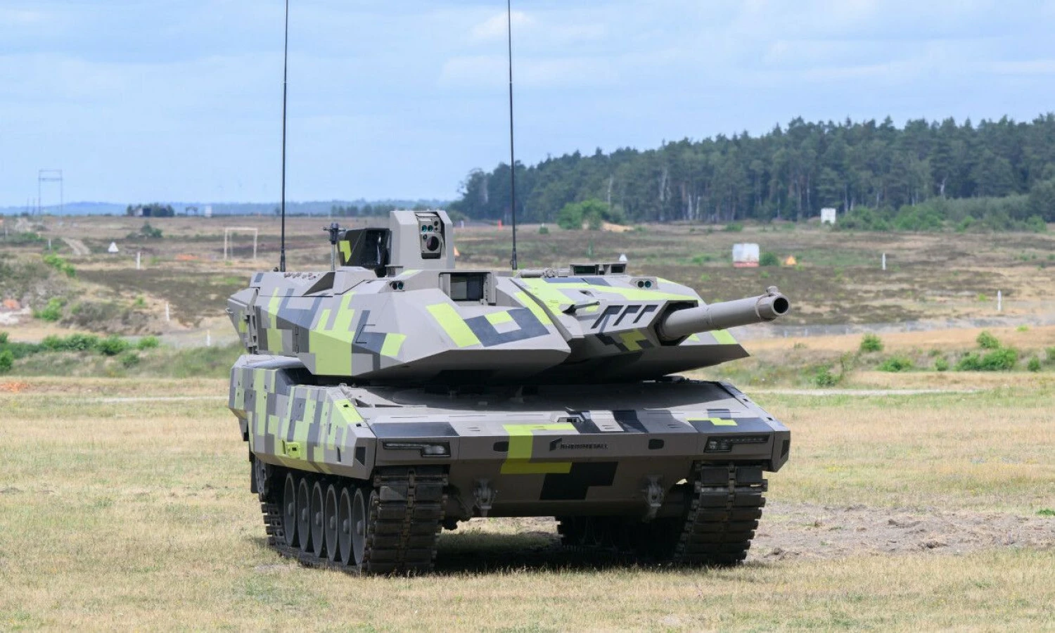 „Panther“ tankas. Juliano Stratenschulte („dpa“ / „Scanpix“) nuotr.